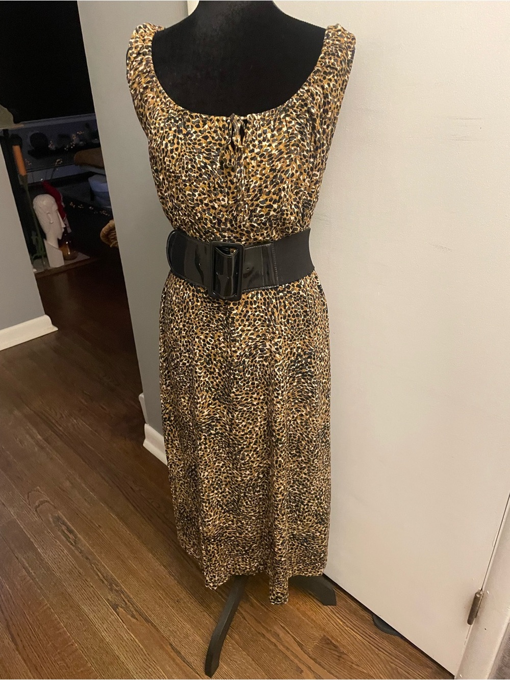 Leopard Print Sleeveless Midi Dress in Brown
